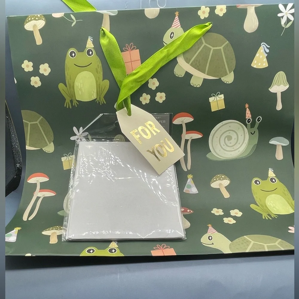 Gift Bag with Tissue and Card, Frogs, Turtles, Mushrooms, Snails, NWT 🐸 🐢 🍄 🐌